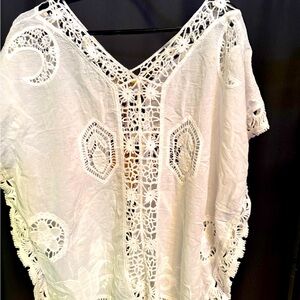 NWT Women's Top On Size Fits Most